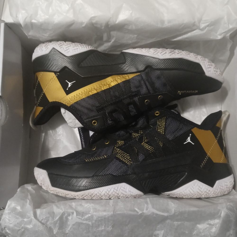 Men's Jordan one take II sz 10 black and metallic gold brand new in box